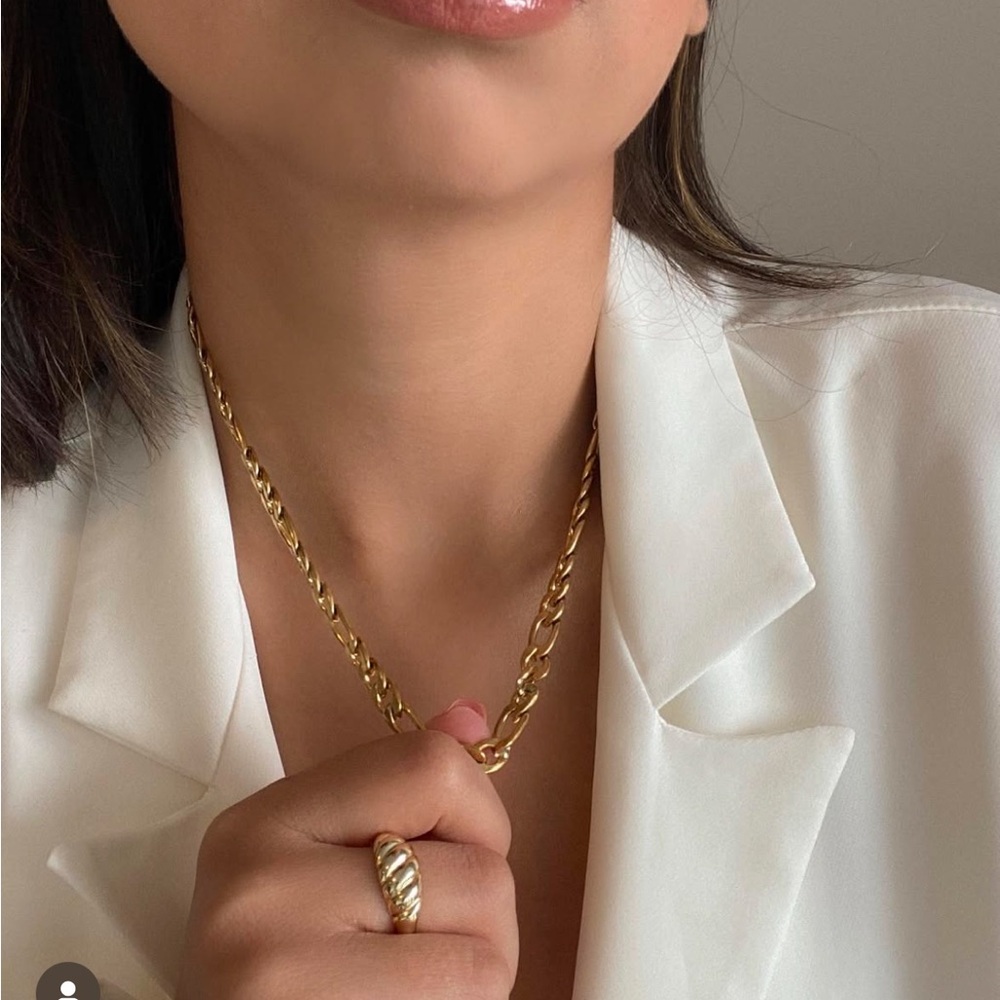 Twenty compass necklace